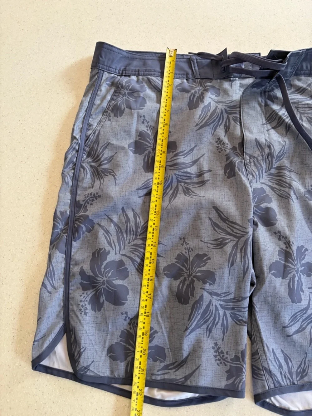 NWT Wave Zone Men’s Sz 40 Gray & Blue Floral Swim Trunks with Liner &  pockets!